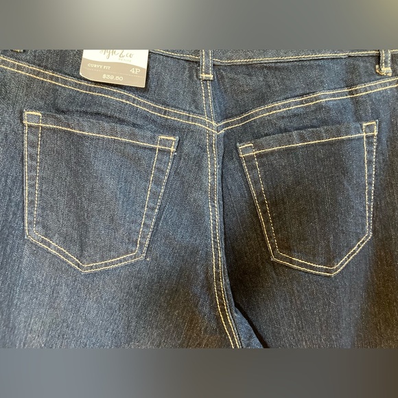 New!!! STYLE & CO.curvy Capri size 4Petite Woman’s - Picture 4 of 4